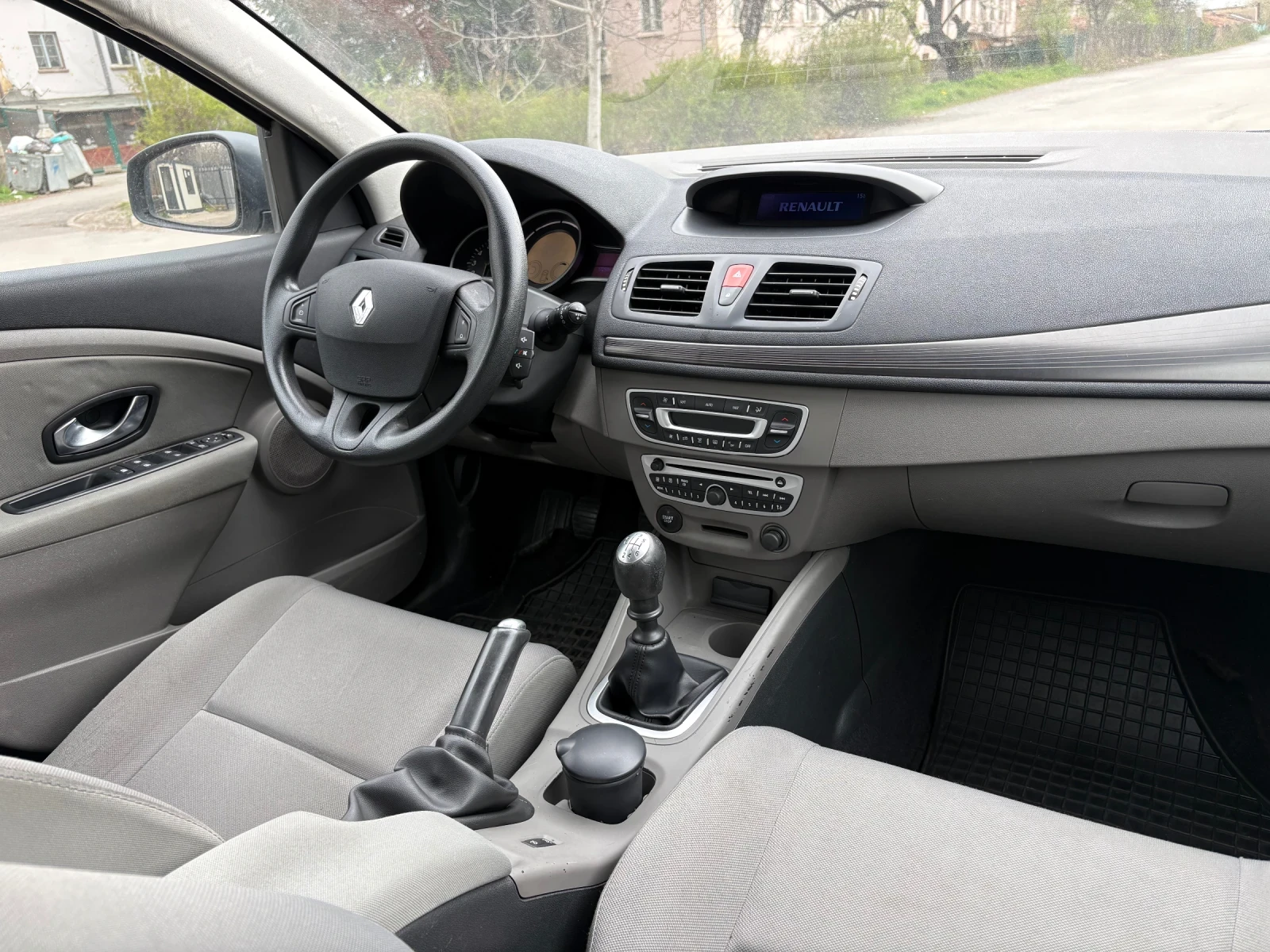 Renault Megane, снимка 3 - Автомобили и джипове - 54190278