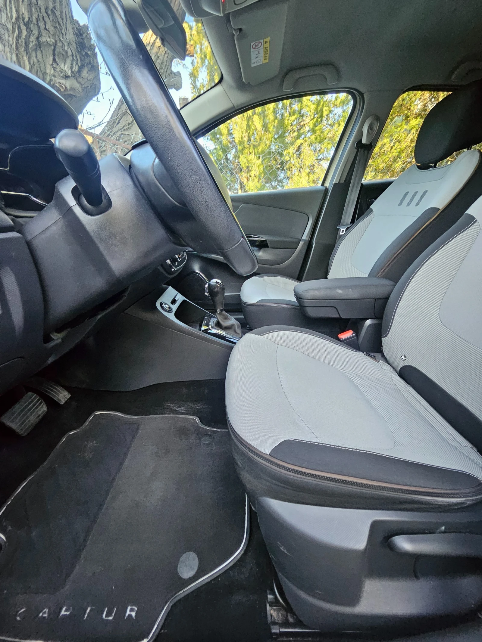 Renault Captur 1.5 DCI, снимка 5 - Автомобили и джипове - 54395899