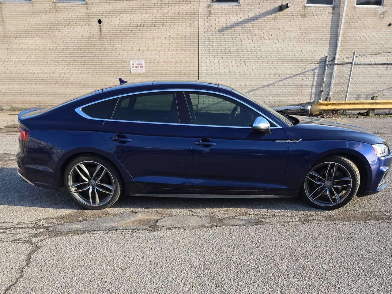 Audi S5  TECHNIK /360/DIS/HUD/B&O/AMBIENT/АВТОКРЕДИТ , снимка 4 - Автомобили и джипове - 54620385