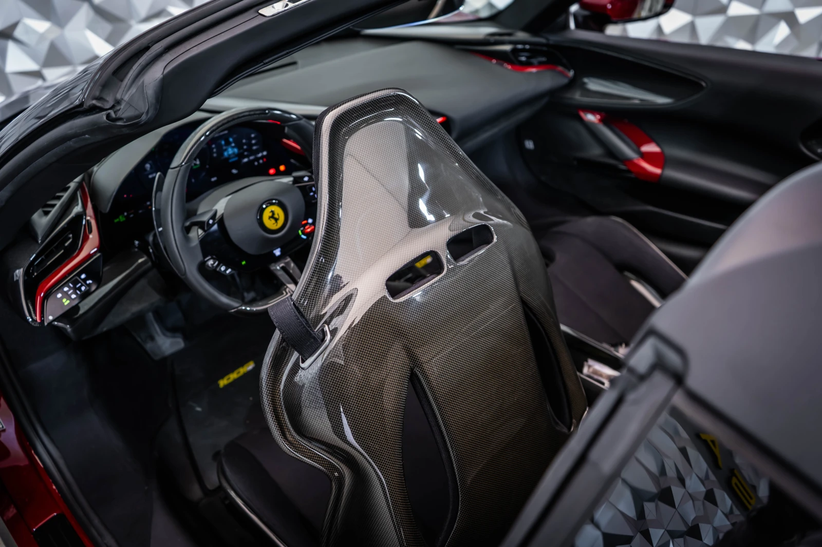 Ferrari SF 90 Spider Tailor Made 1000GP, снимка 15 - Автомобили и джипове - 55089908