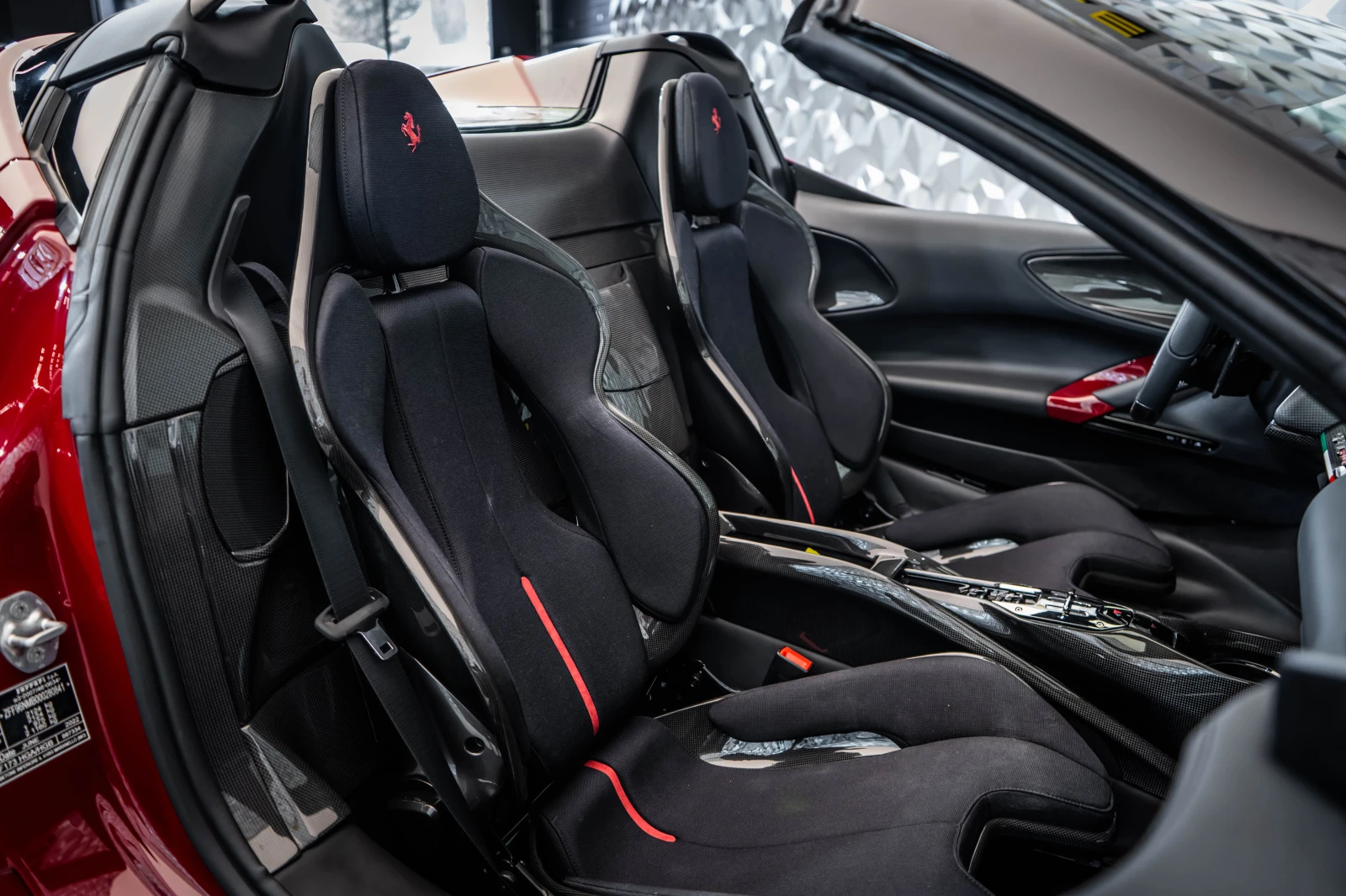 Ferrari SF 90 Spider Tailor Made 1000GP, снимка 14 - Автомобили и джипове - 55089908