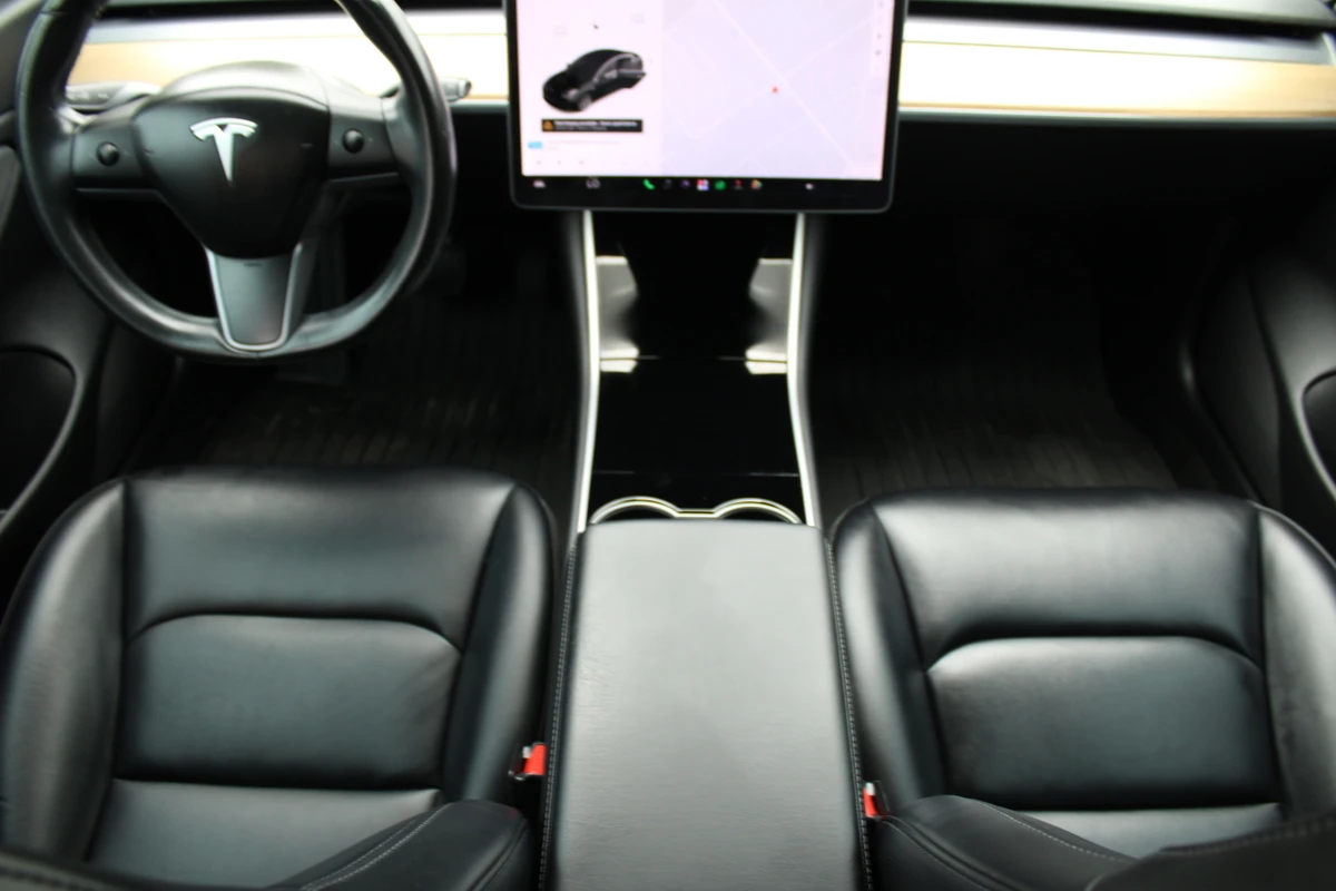 Tesla Model 3 Mid Range, снимка 8 - Автомобили и джипове - 55189016