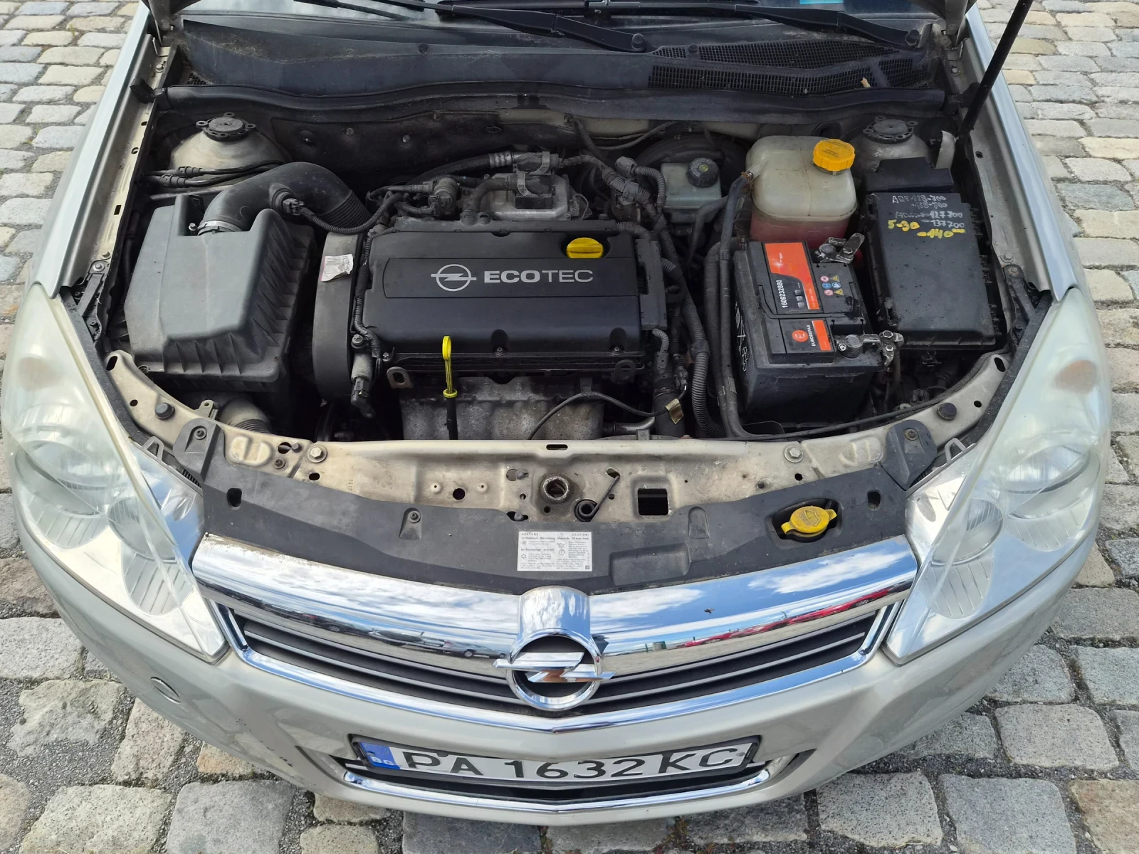 Opel Astra 1.6i 116кс АВТОМАТИК ЕВРО 4, снимка 9 - Автомобили и джипове - 55444523