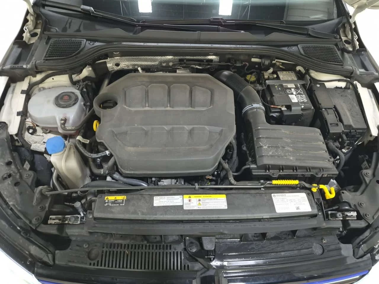 VW Golf * Ръчна скоростна кутия * CARFAX * От VW * , снимка 16 - Автомобили и джипове - 55538963