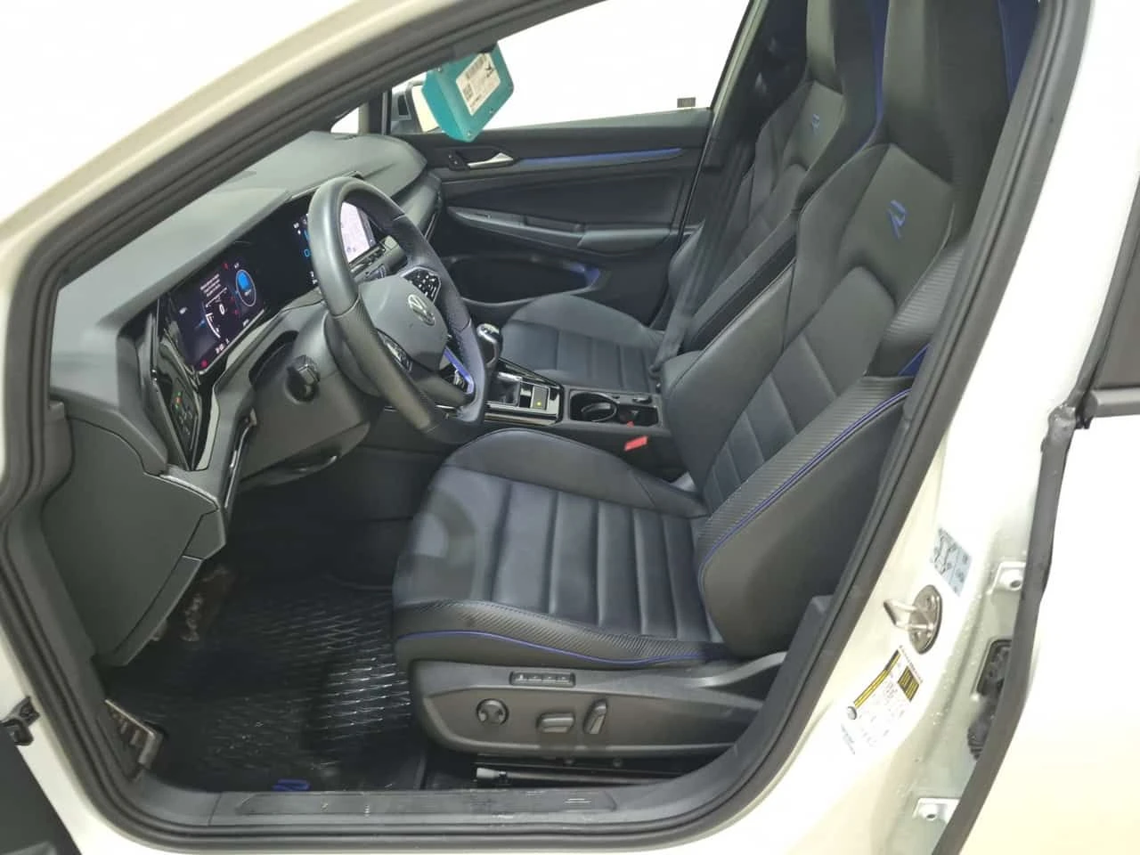 VW Golf * Ръчна скоростна кутия * CARFAX * От VW * , снимка 9 - Автомобили и джипове - 55538963