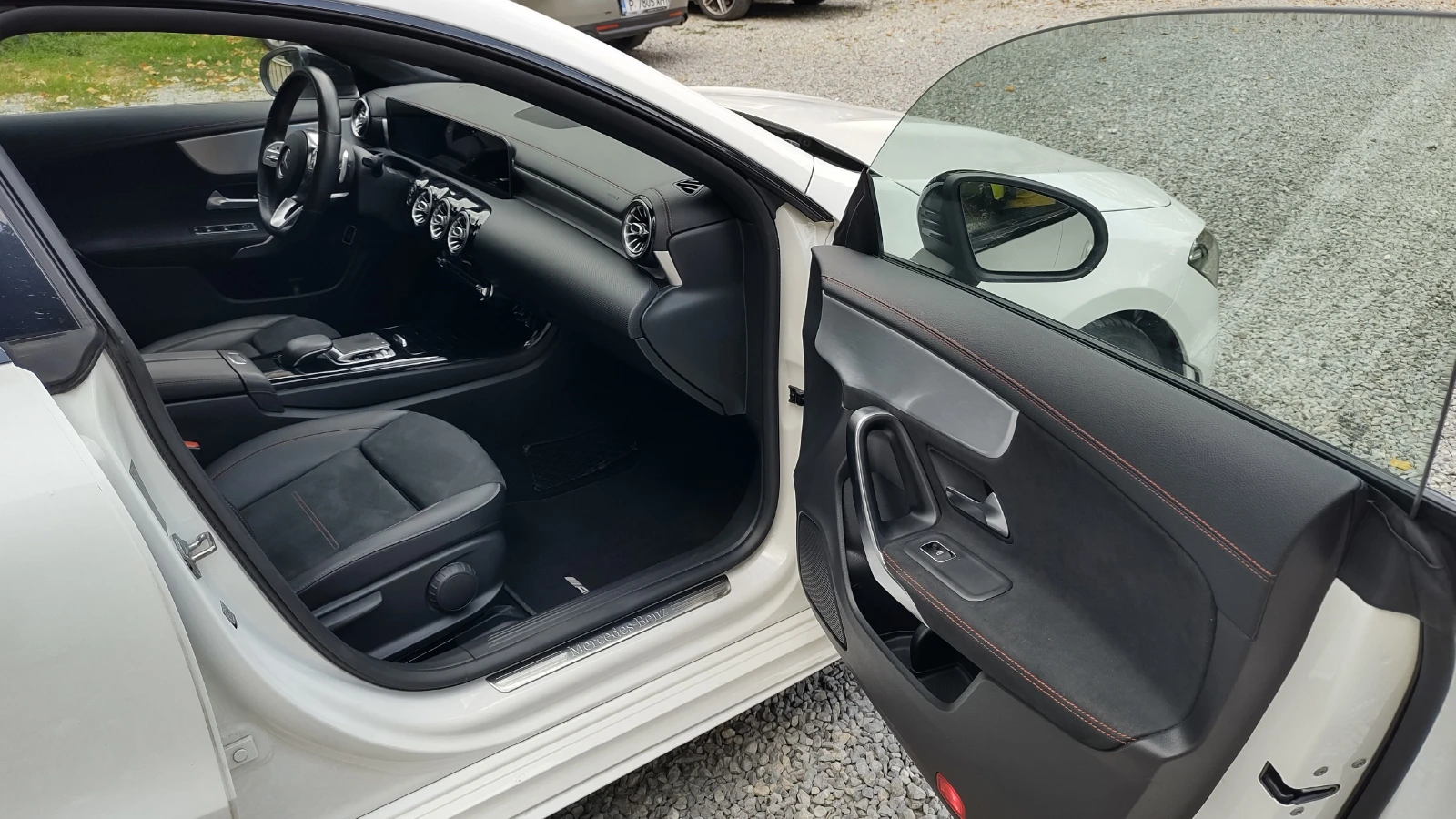 Mercedes-Benz CLA 200 AMG Black Edition/Панорама/Нова!, снимка 15 - Автомобили и джипове - 55654324