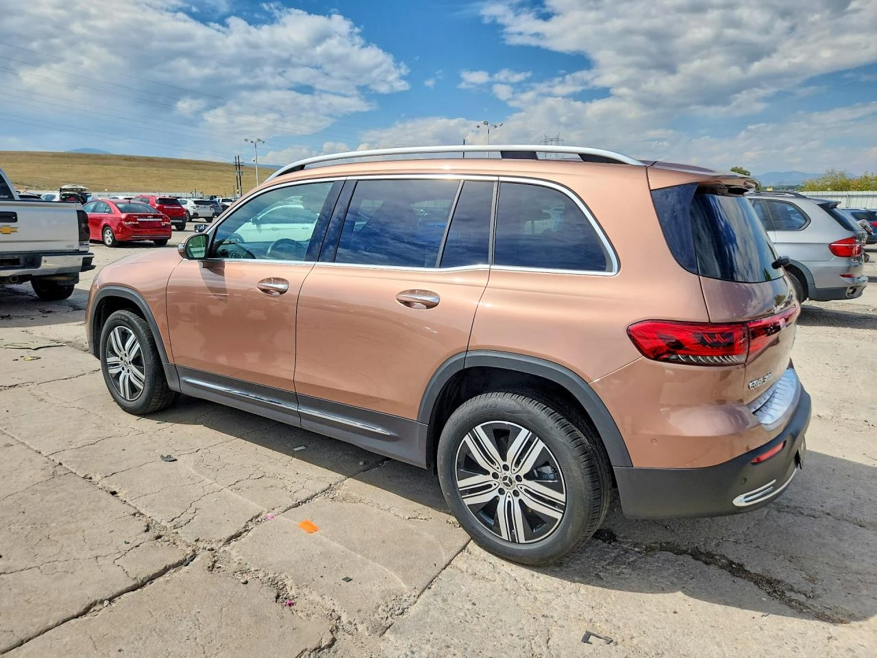 Mercedes-Benz EQB 300 4Matic, снимка 2 - Автомобили и джипове - 56624115