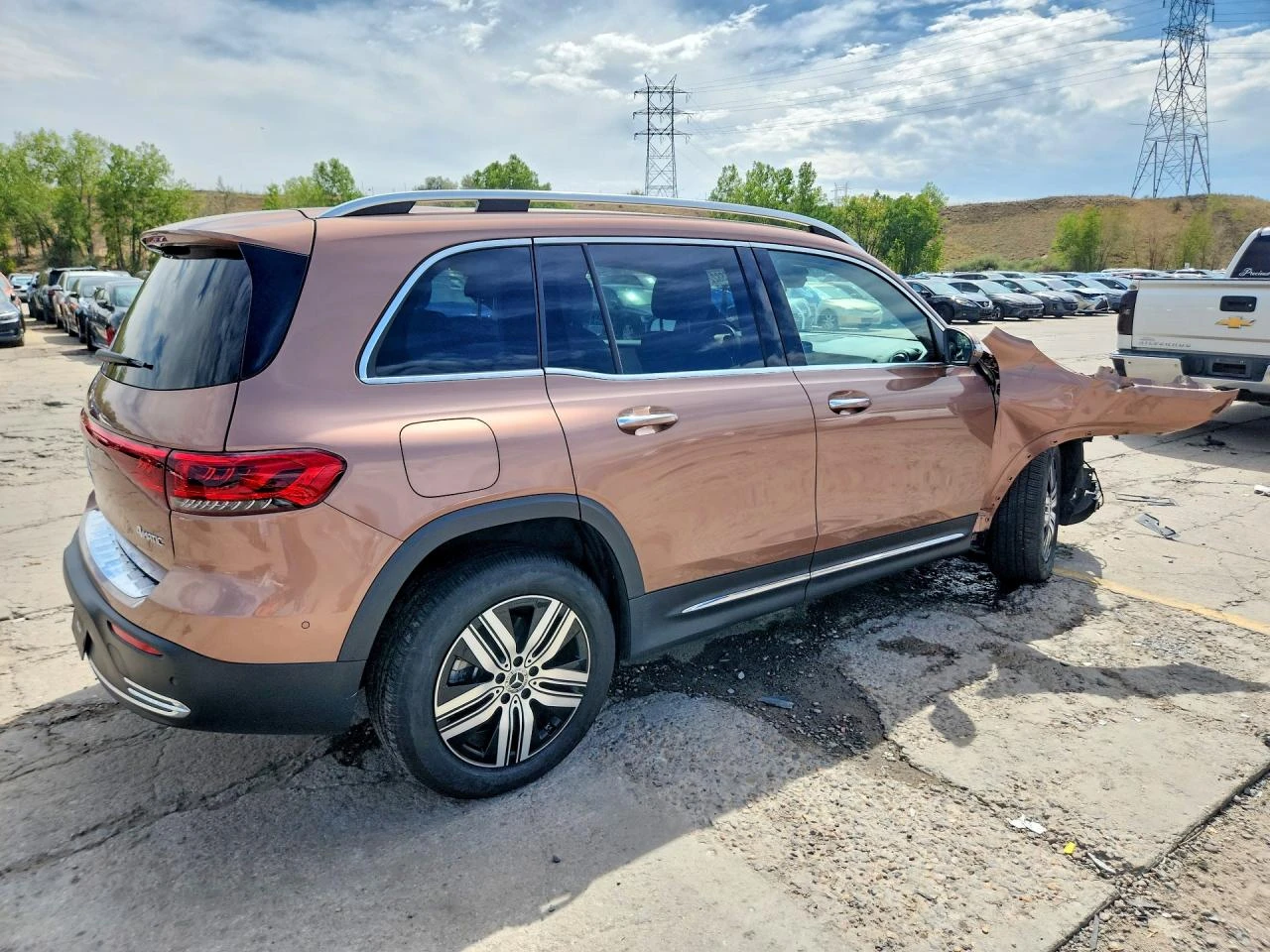 Mercedes-Benz EQB 300 4Matic, снимка 3 - Автомобили и джипове - 56624115
