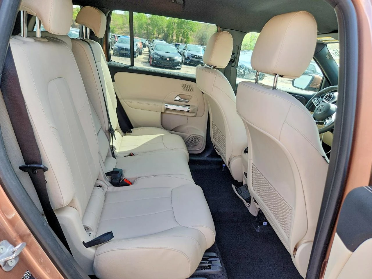 Mercedes-Benz EQB 300 4Matic, снимка 11 - Автомобили и джипове - 56624115