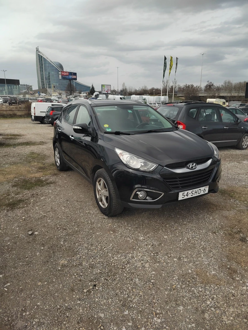 Hyundai IX35 2.0 CRDI 4X4 AUTOMAT, снимка 4 - Автомобили и джипове - 49451301