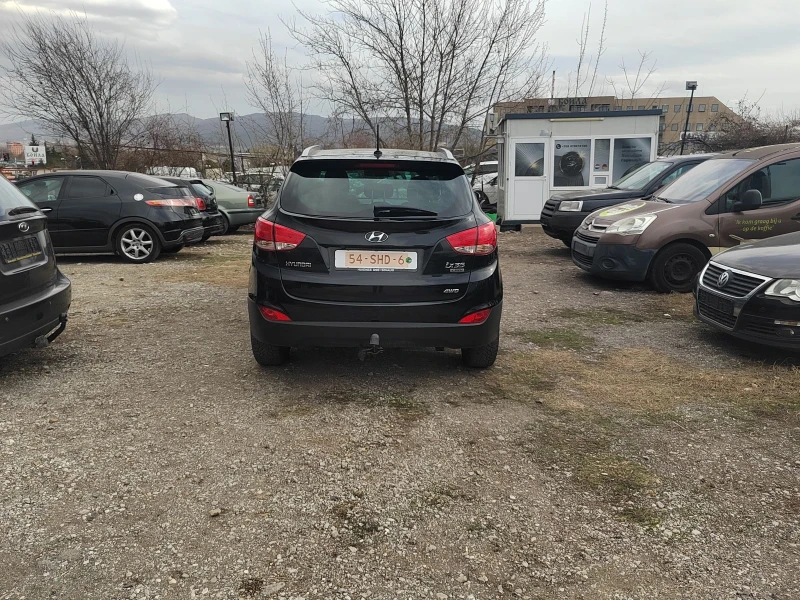 Hyundai IX35 2.0 CRDI 4X4 AUTOMAT, снимка 5 - Автомобили и джипове - 49451301