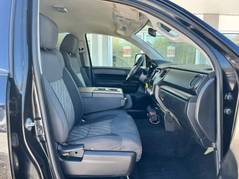 Toyota Tundra * DOUBLE CAB SR * CARFAX * , снимка 5 - Автомобили и джипове - 53023480