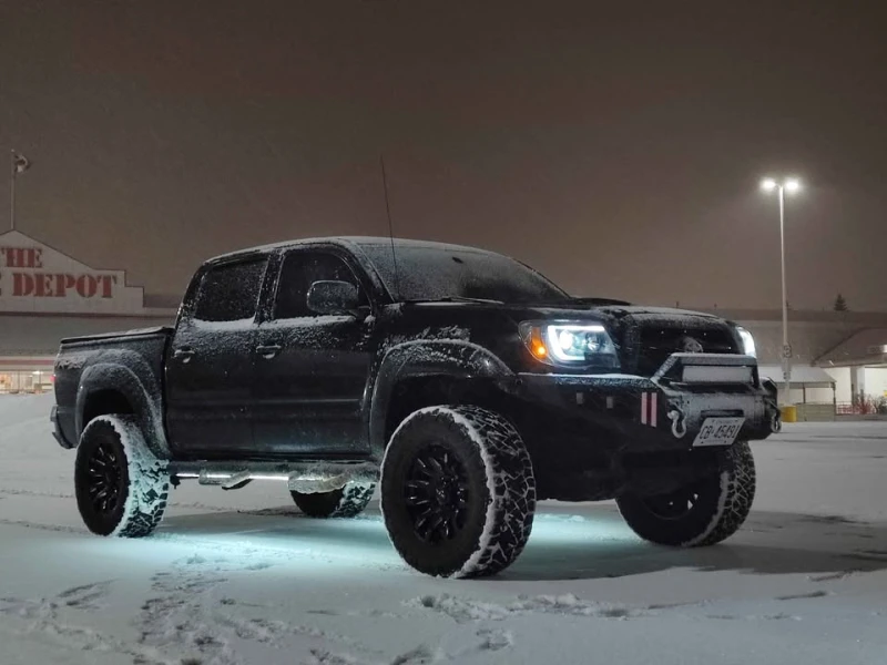 Toyota Tacoma CARFAX* АВТОФИНАНСИРАНЕ БЕЗ ПЪРВОНАЧАЛНА ВНОСКА, снимка 4 - Автомобили и джипове - 53032511