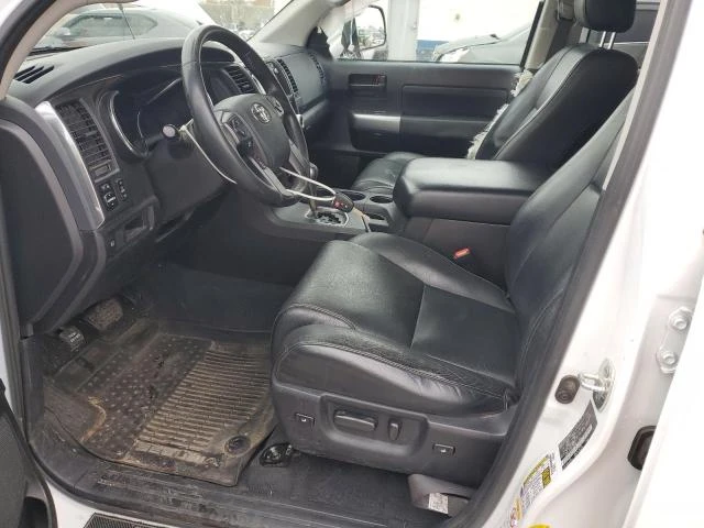 Toyota Sequoia  SR5 - изображение 7