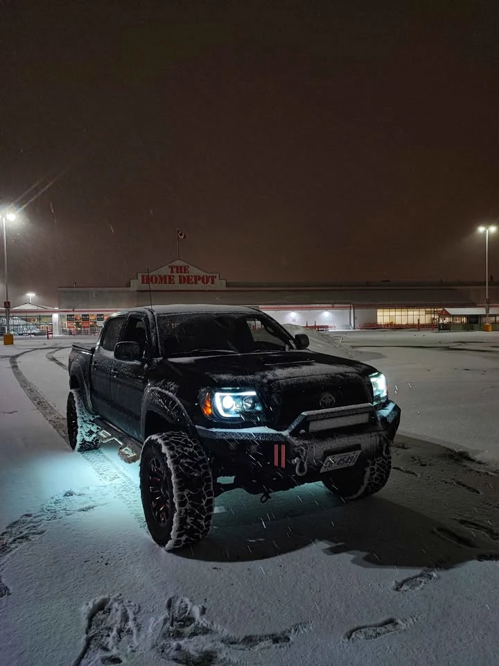 Toyota Tacoma CARFAX* АВТОФИНАНСИРАНЕ БЕЗ ПЪРВОНАЧАЛНА ВНОСКА, снимка 8 - Автомобили и джипове - 53032511