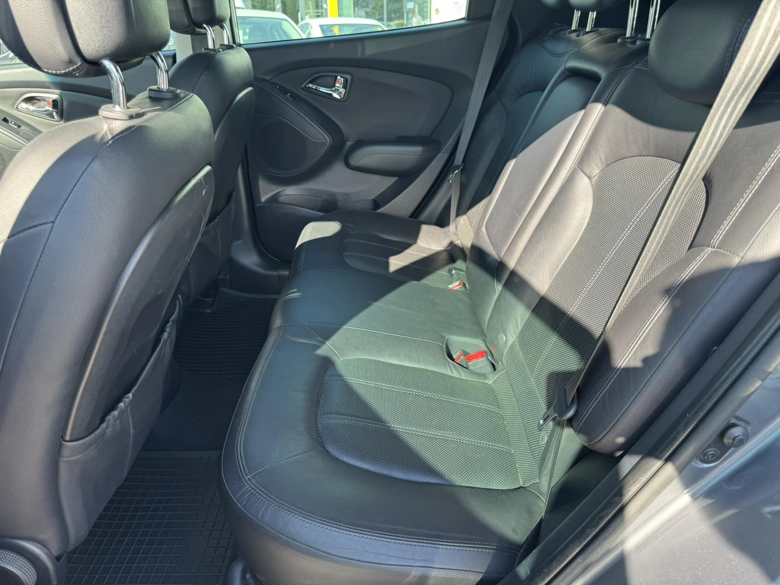 Hyundai IX35 2.0i / 163/ 4WD | Mobile.bg   12