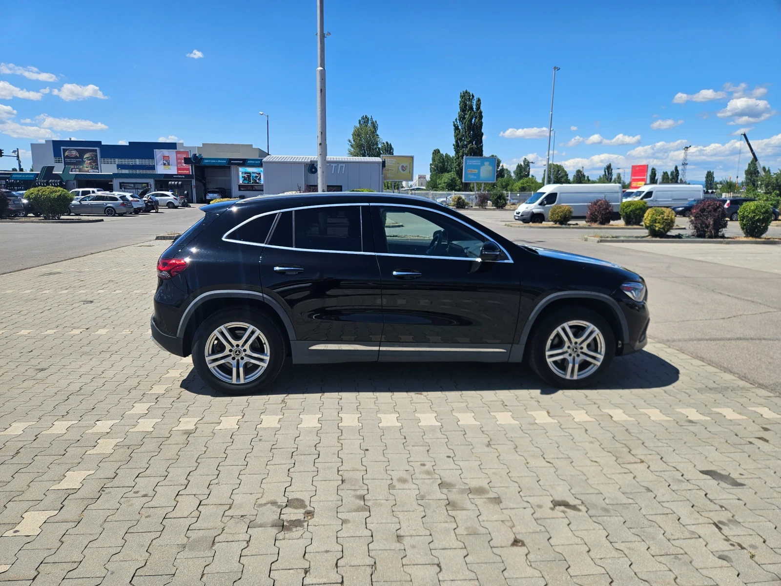 Mercedes-Benz GLA 250, снимка 10 - Автомобили и джипове - 54298140
