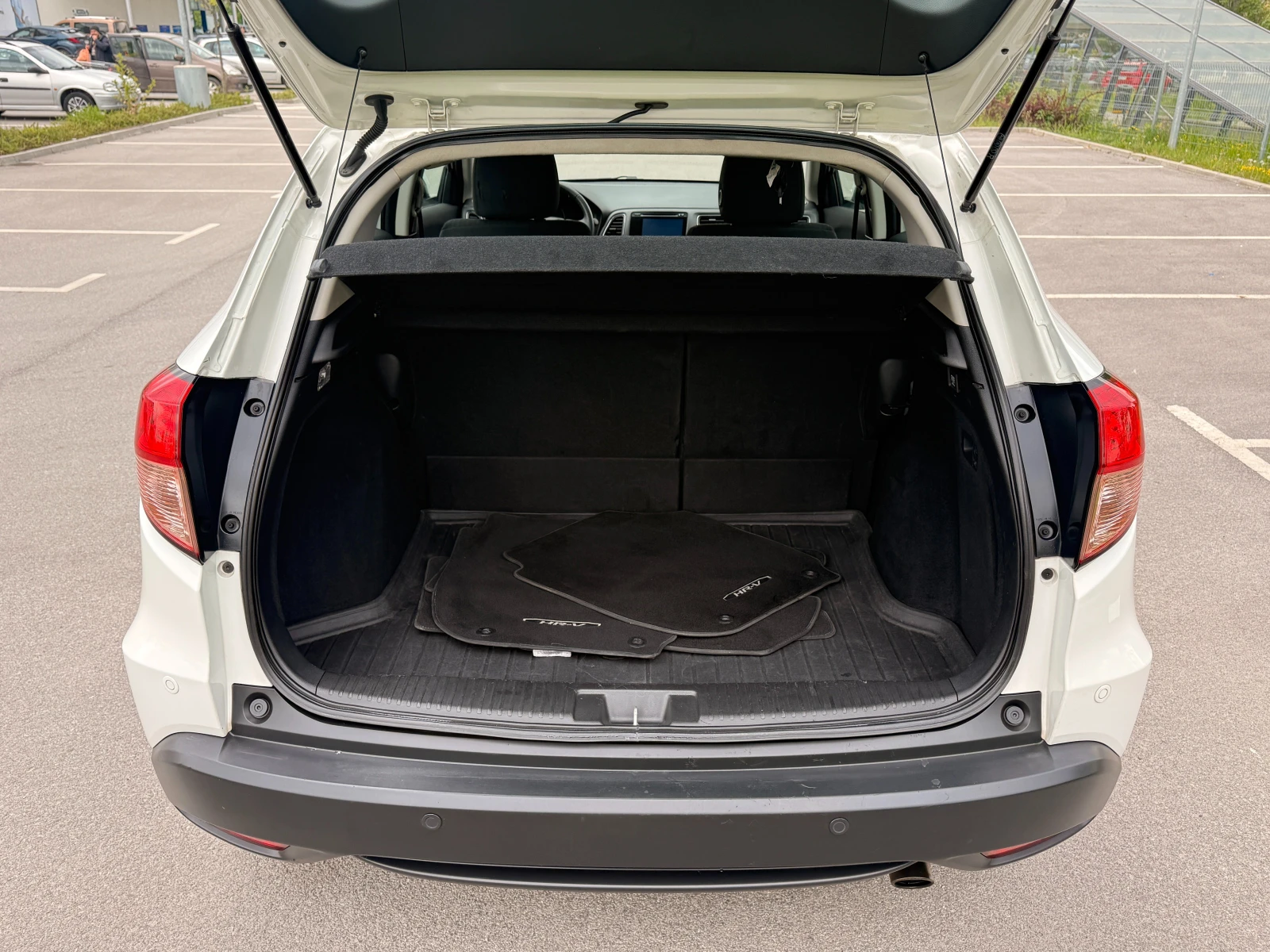Honda Hr-v 1.5I-VTEC* NAVI* ПОДГРЕВ* 128000km* , снимка 7 - Автомобили и джипове - 54454094