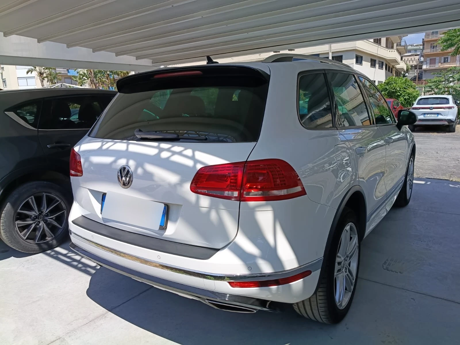 VW Touareg 3.0 TDI tiptronic BlueMotion Technology, снимка 3 - Автомобили и джипове - 54654402