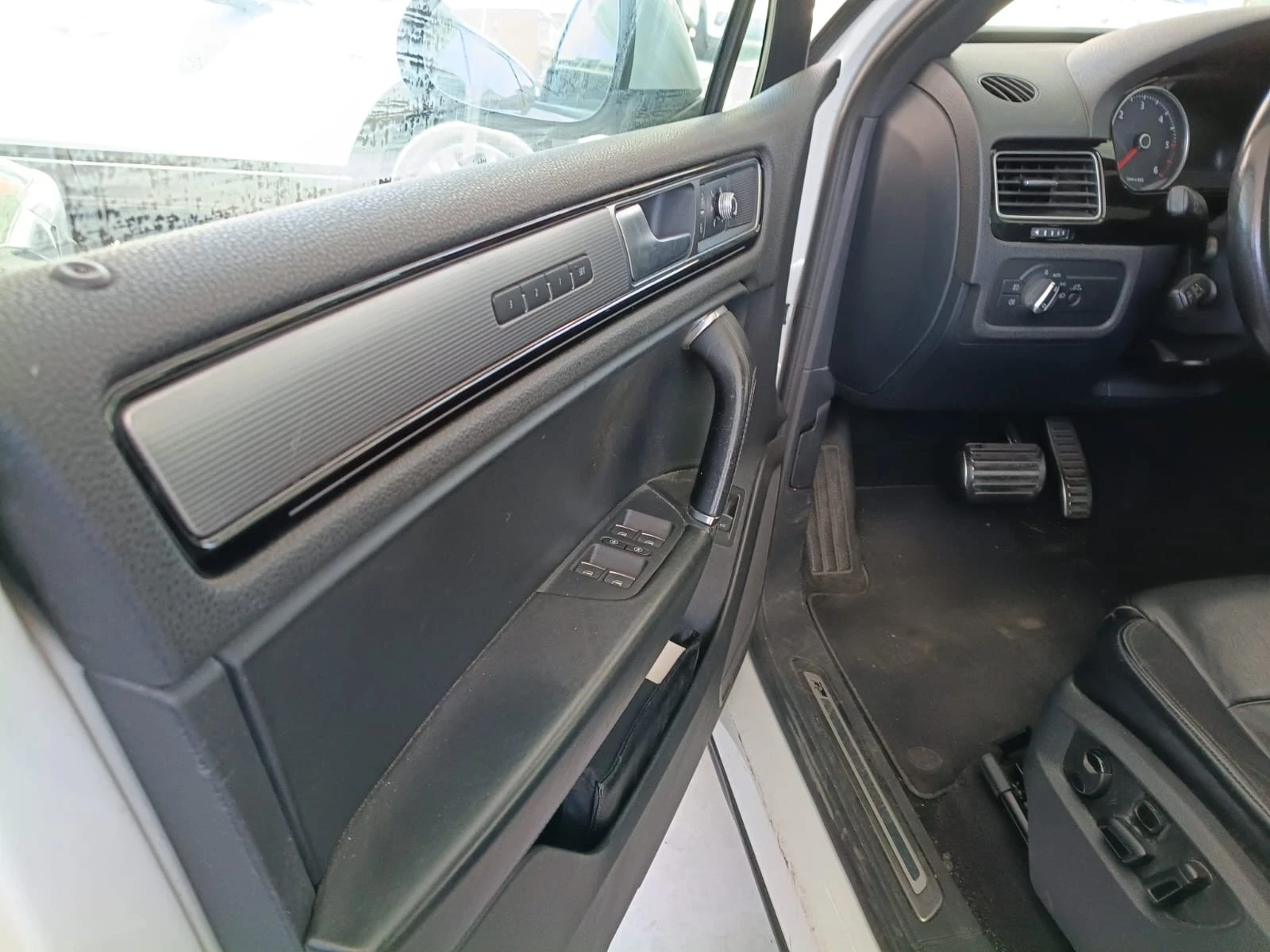 VW Touareg 3.0 TDI tiptronic BlueMotion Technology, снимка 7 - Автомобили и джипове - 54654402
