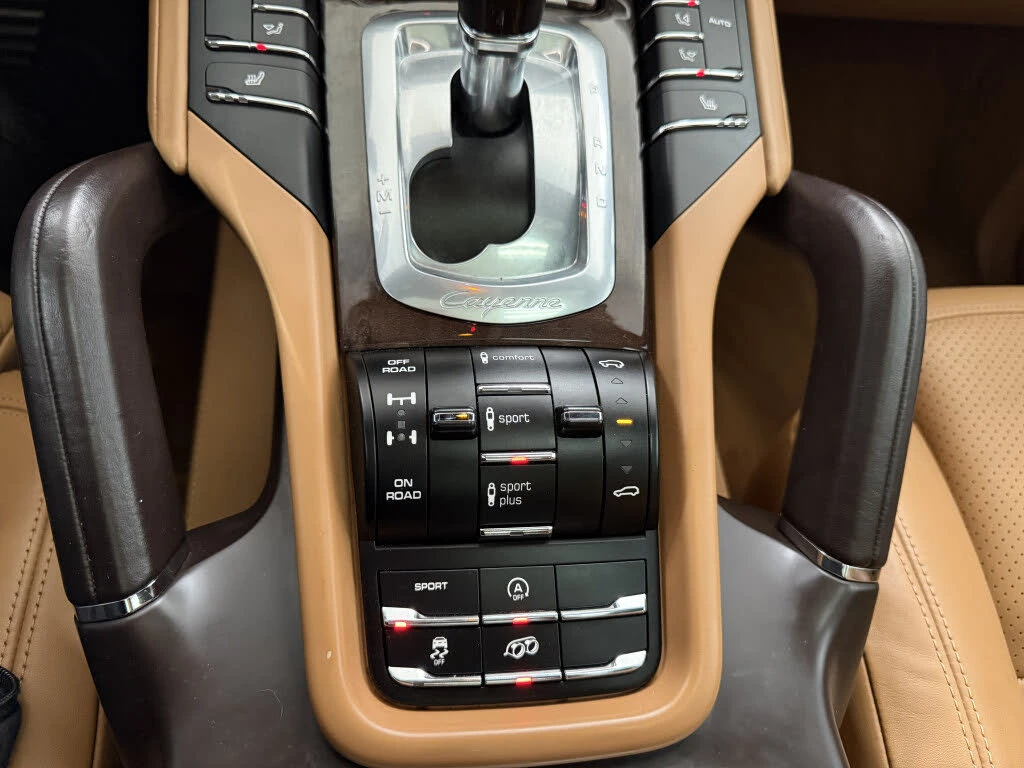 Porsche Cayenne GTS, снимка 15 - Автомобили и джипове - 55376454