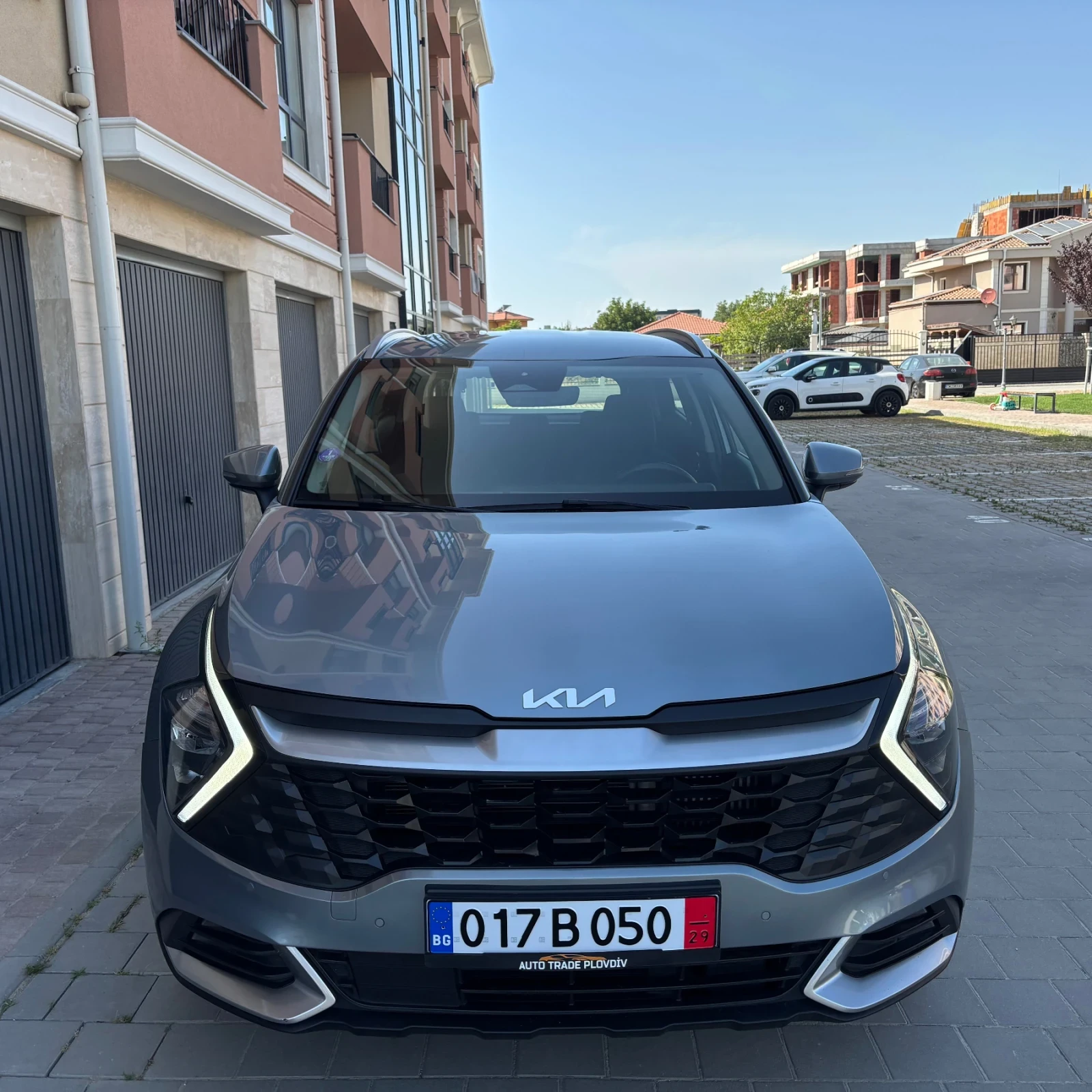 Kia Sportage 1, 6 hybrid Active Сервизна история ГАРАНЦИЯ, снимка 2 - Автомобили и джипове - 55877279