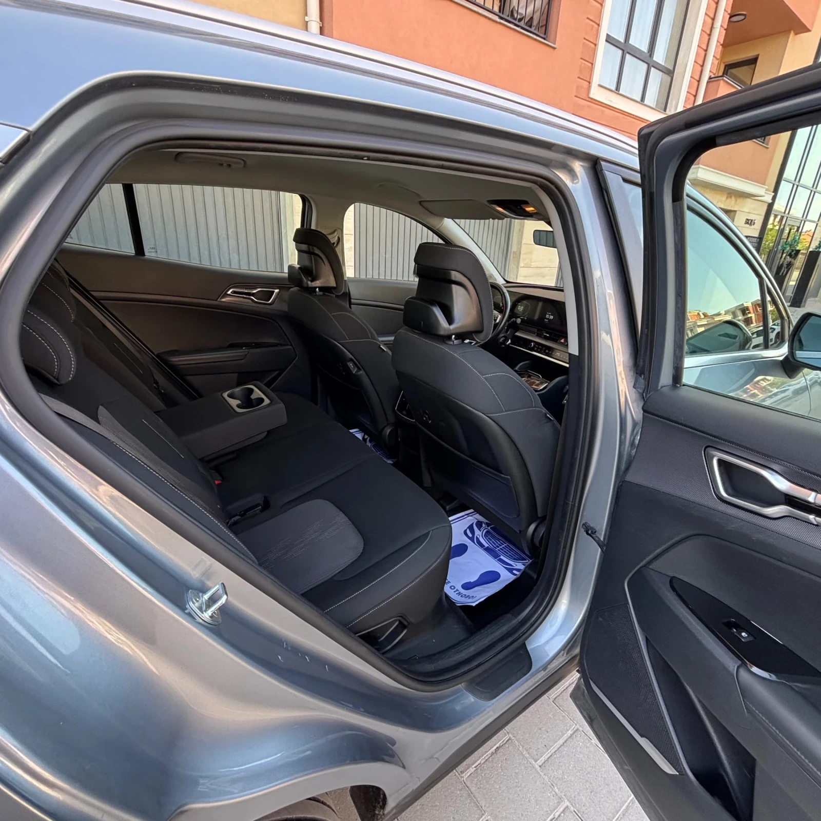 Kia Sportage 1, 6 hybrid Active Сервизна история ГАРАНЦИЯ, снимка 14 - Автомобили и джипове - 55877279