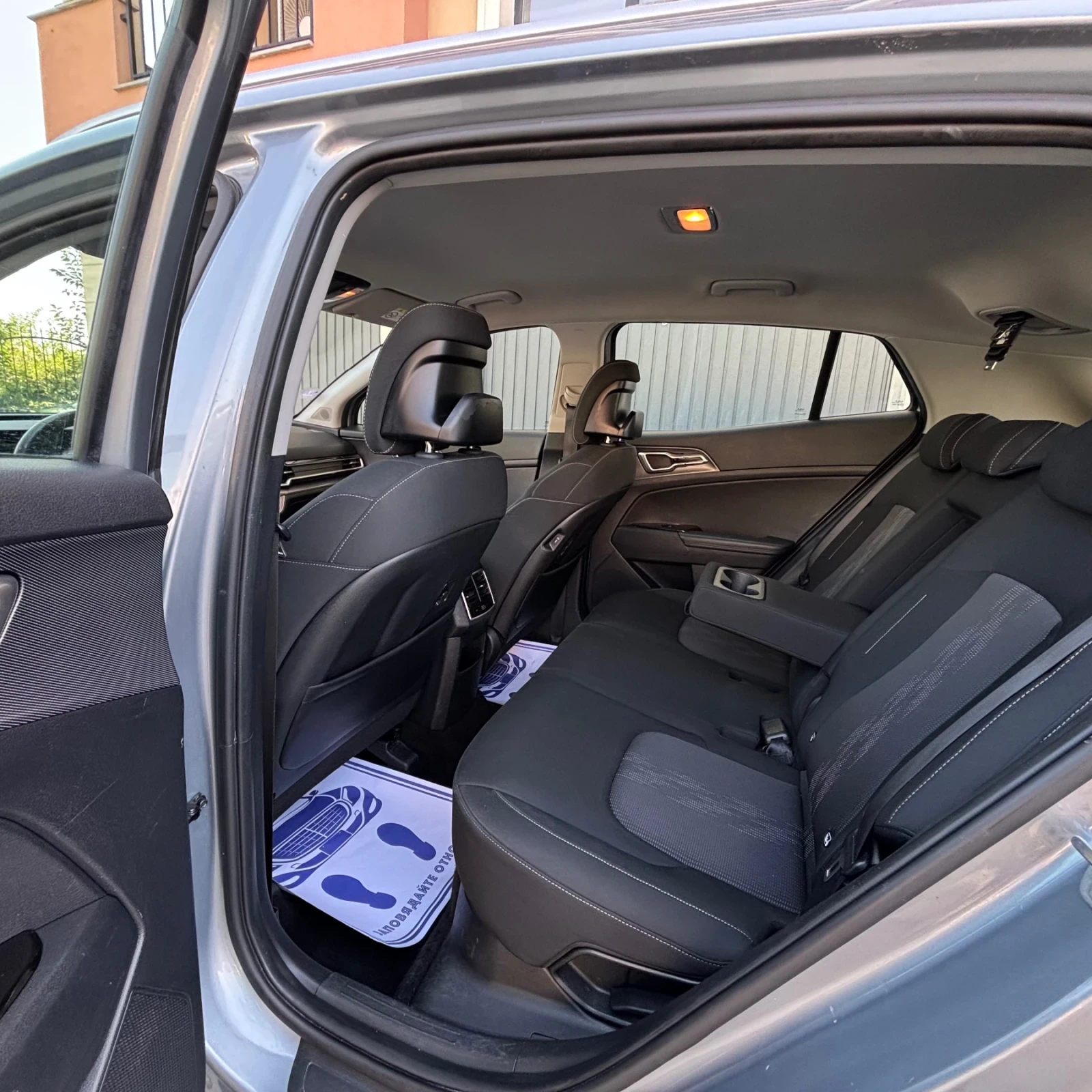 Kia Sportage 1, 6 hybrid Active Сервизна история ГАРАНЦИЯ, снимка 7 - Автомобили и джипове - 55877279