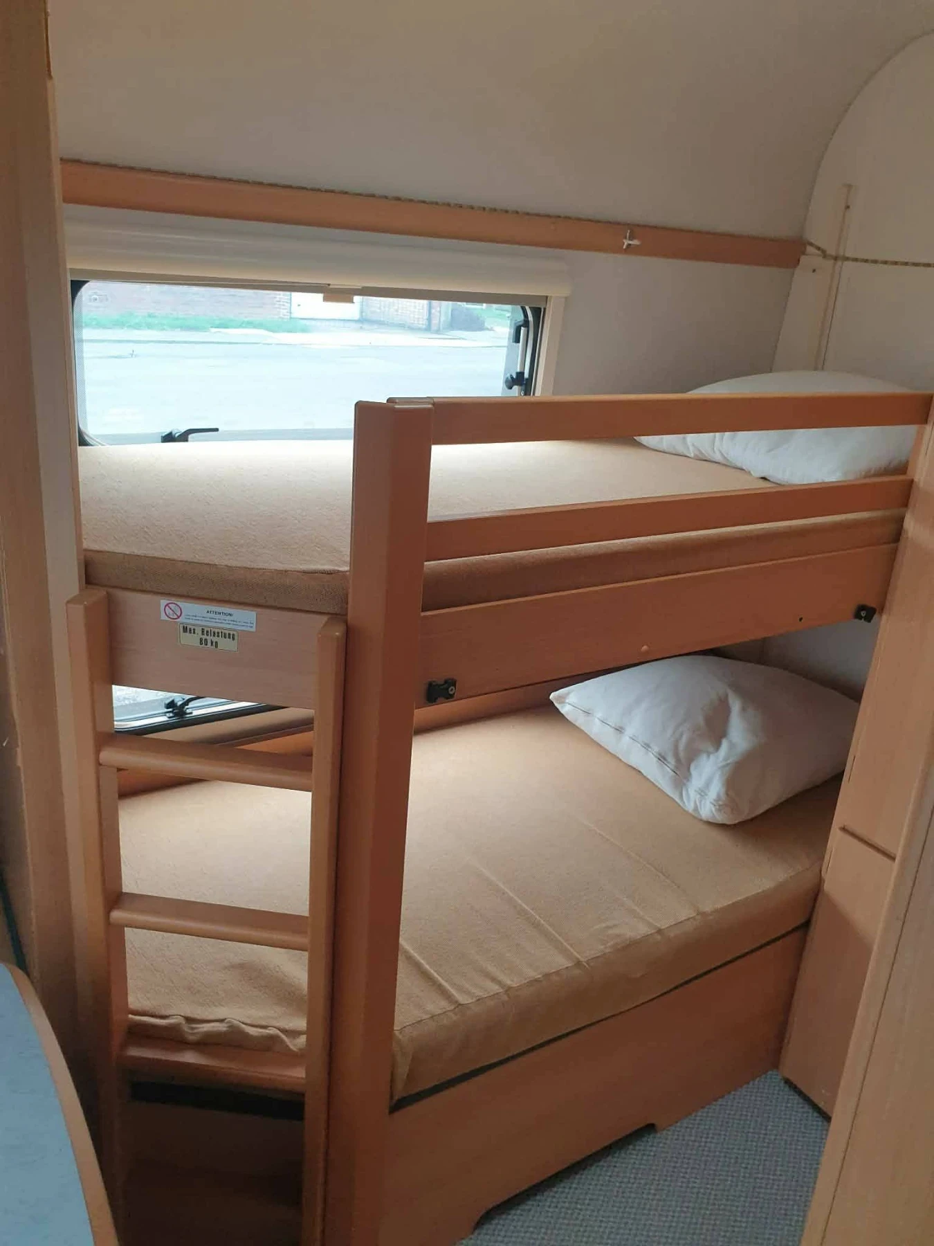 Каравана TEC Travel king 710, снимка 14 - Каравани и кемпери - 54482554