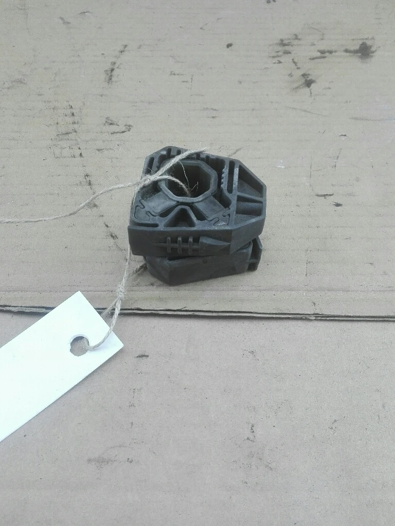 държачи воден радиатор за Ауди А3