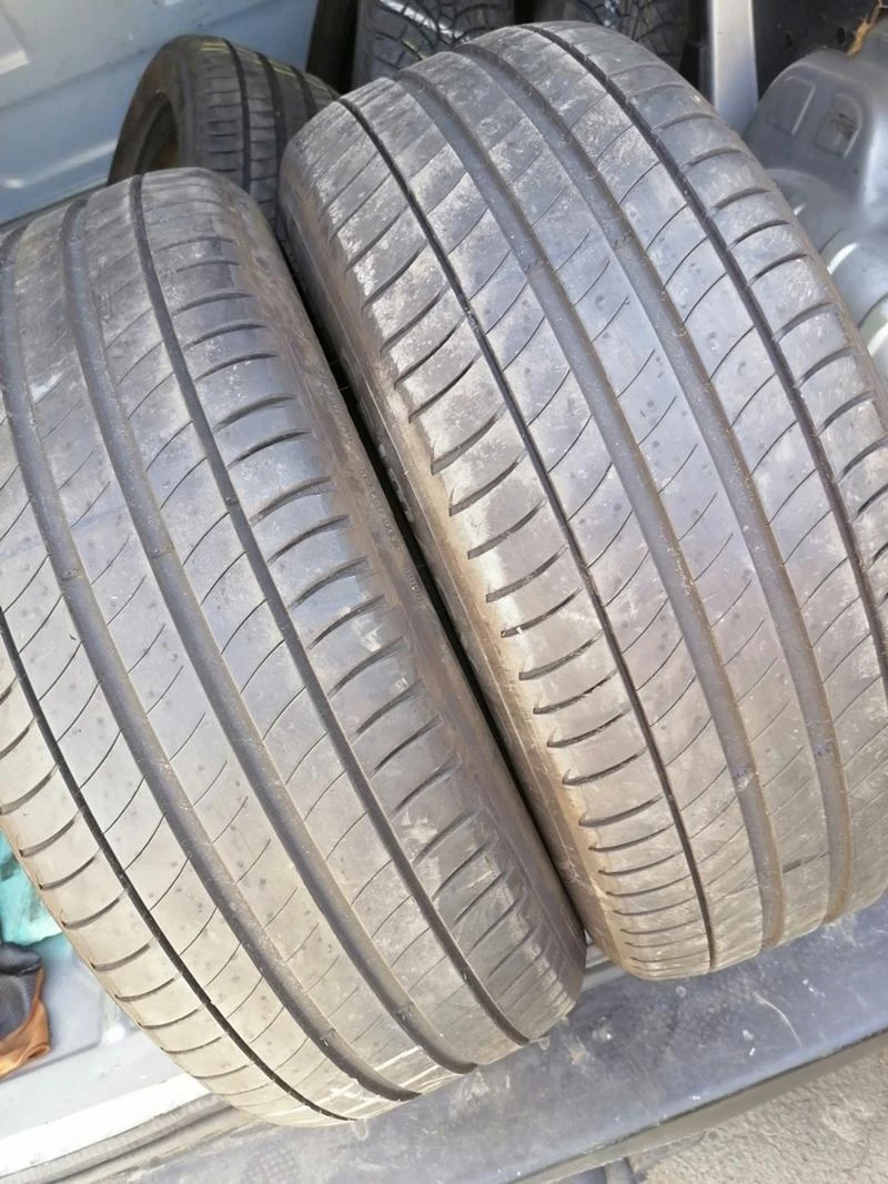 Гуми Летни 235/55R17, снимка 2 - Гуми и джанти - 29597918