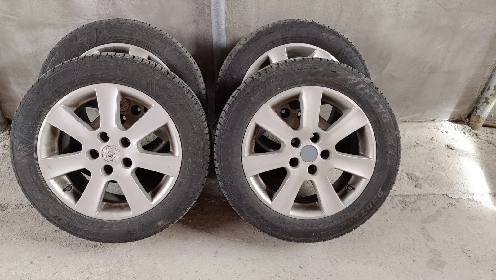 Гуми с джанти Viking 205/55R16