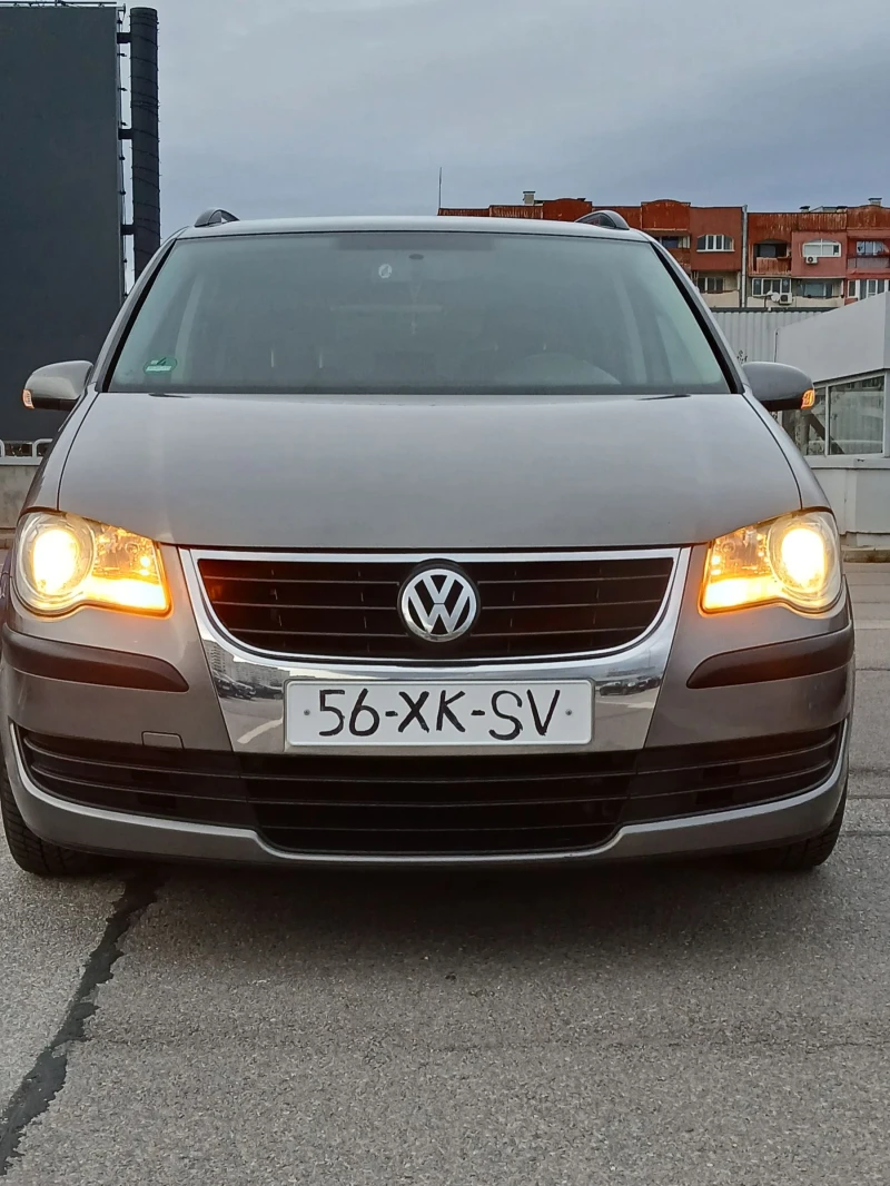 VW Touran КАПАРИРАНА1.9TDI 77KW # КЛИМАТРОН#, снимка 1 - Автомобили и джипове - 48049840