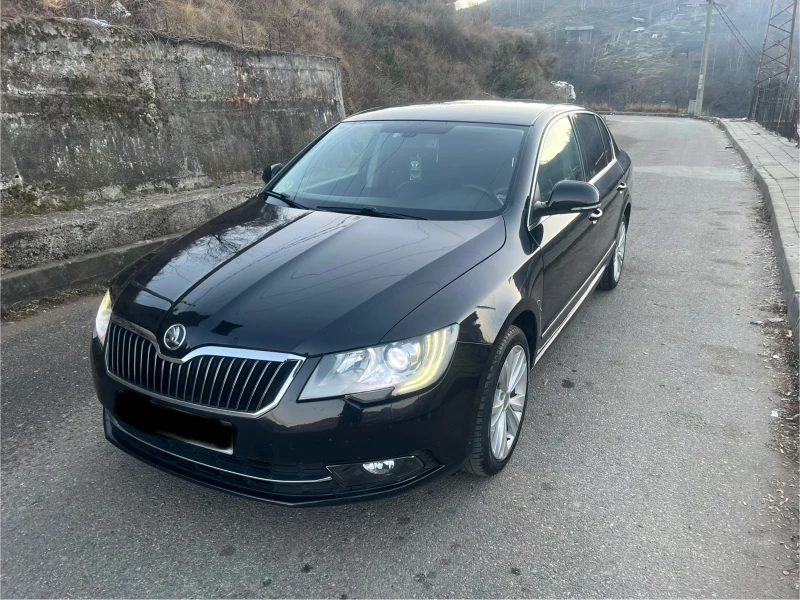 Skoda Superb 2.0 автомат памет, снимка 1 - Автомобили и джипове - 48887048