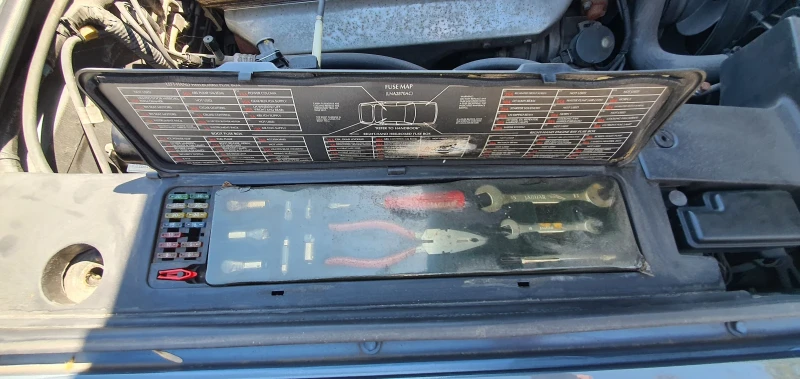 Jaguar Xj Daimler 4.0six, снимка 9 - Автомобили и джипове - 50008013