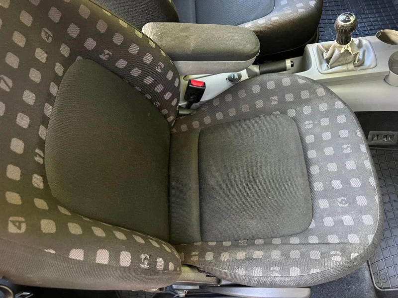 VW New beetle 2.0i KLIMATIK/UNIKAT, снимка 14 - Автомобили и джипове - 50990700