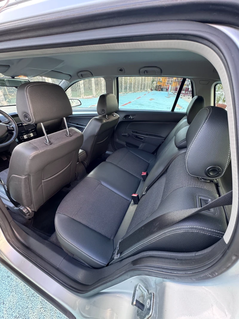 Opel Astra, снимка 10 - Автомобили и джипове - 52237418