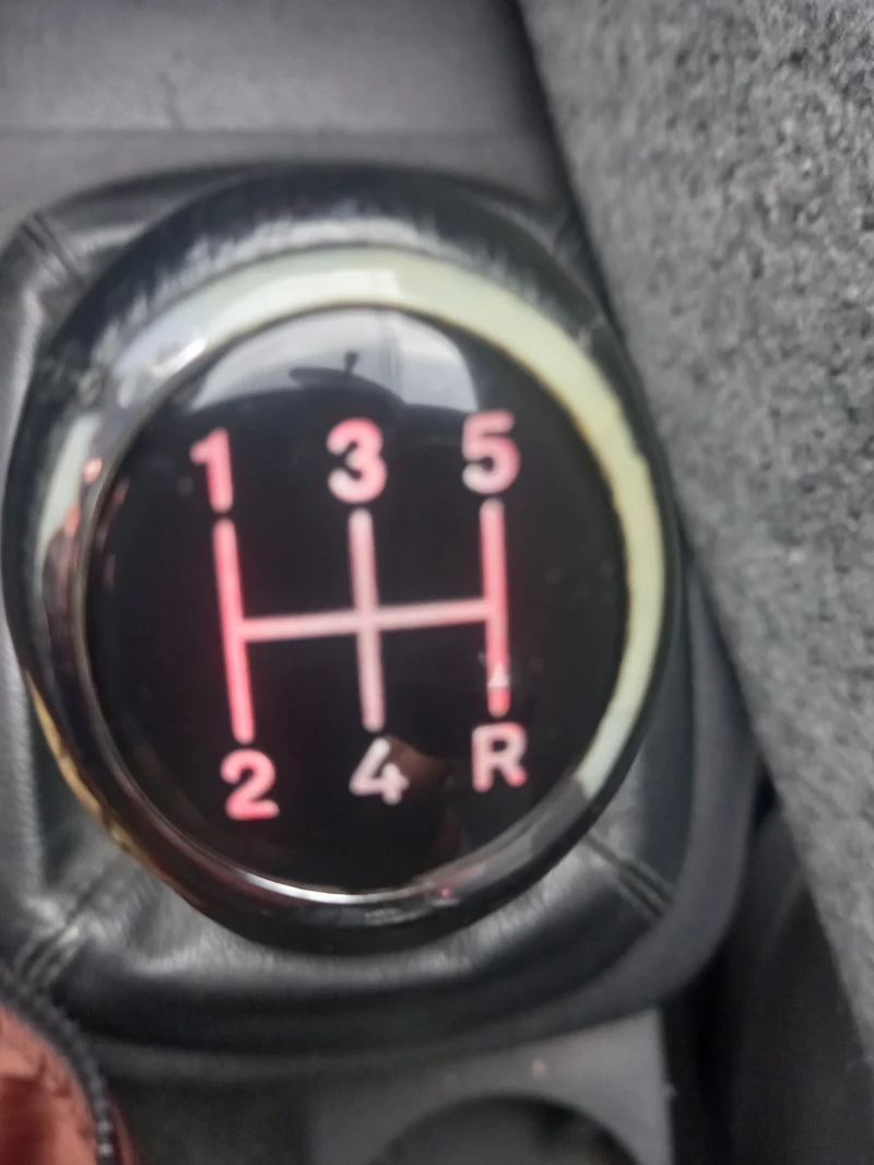 VW Passat 1.9 TDI, снимка 13 - Автомобили и джипове - 53056123