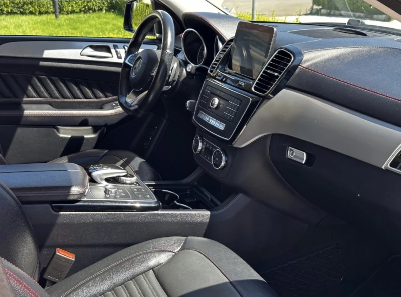 Mercedes-Benz GLE, снимка 12 - Автомобили и джипове - 53183648