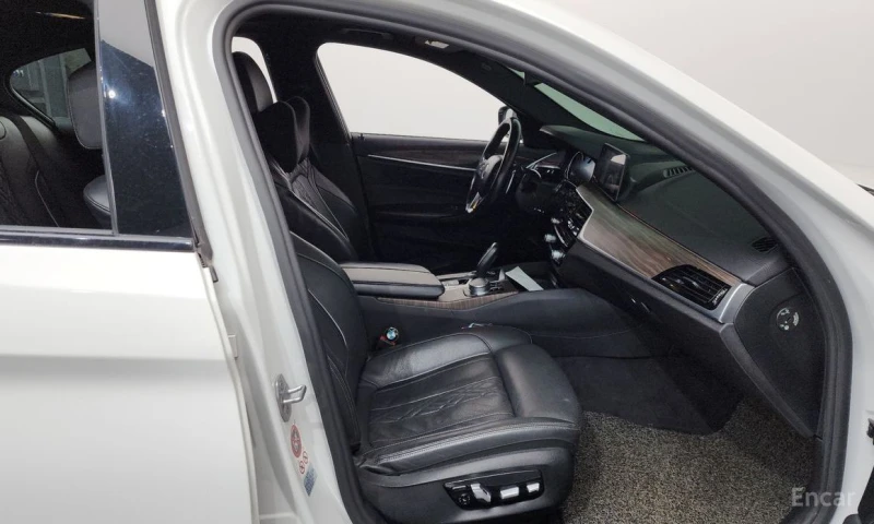 BMW 530, снимка 11 - Автомобили и джипове - 53191626