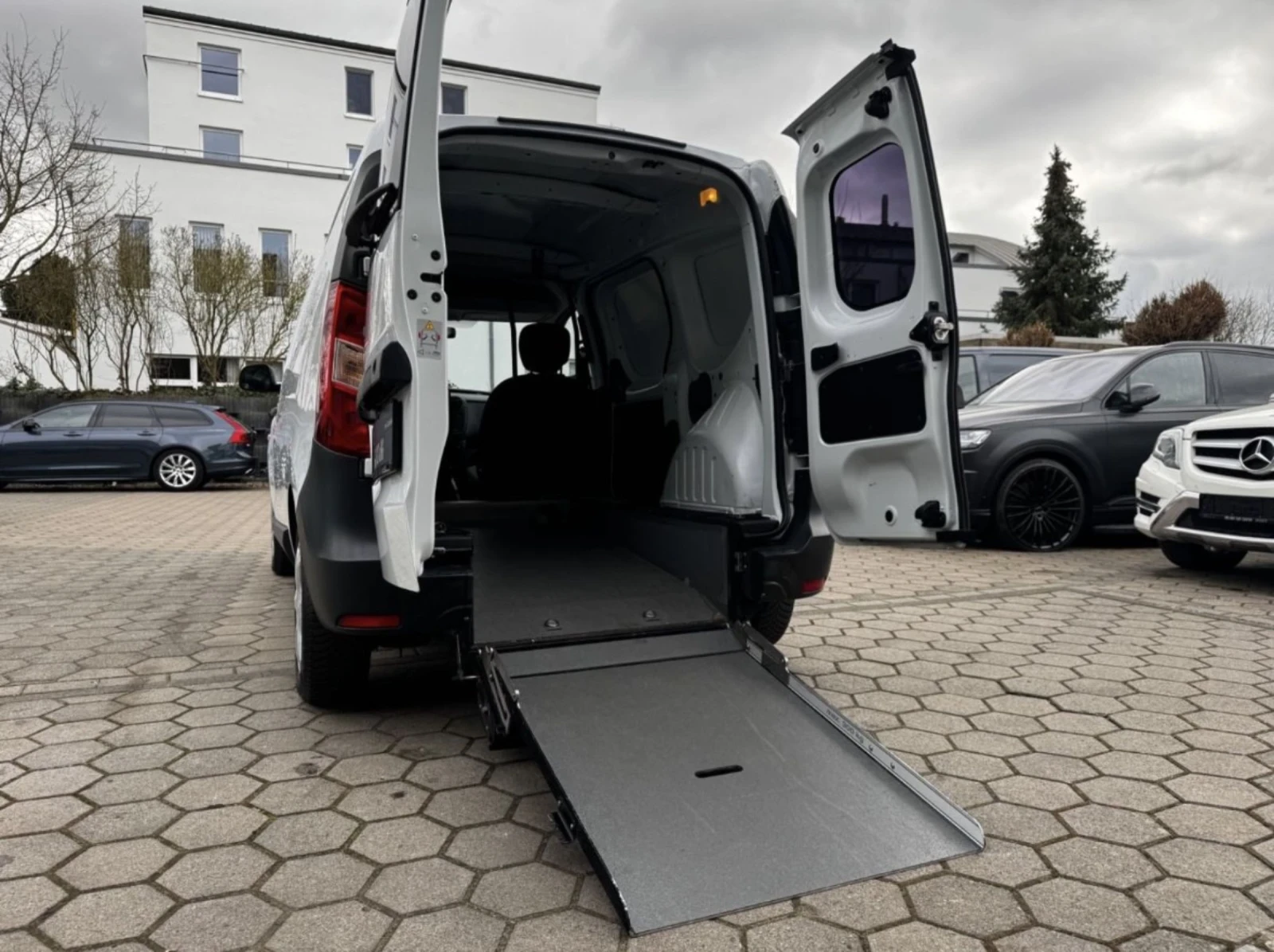 Dacia Dokker 1.5 dCi  с Рампа  - изображение 4