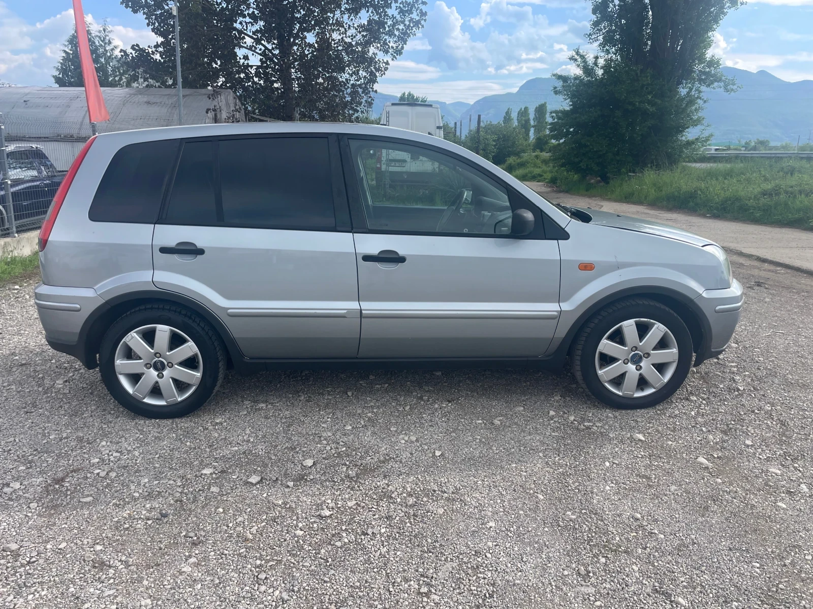 Ford Fusion 1.4HDI-75-ITALIA - изображение 4