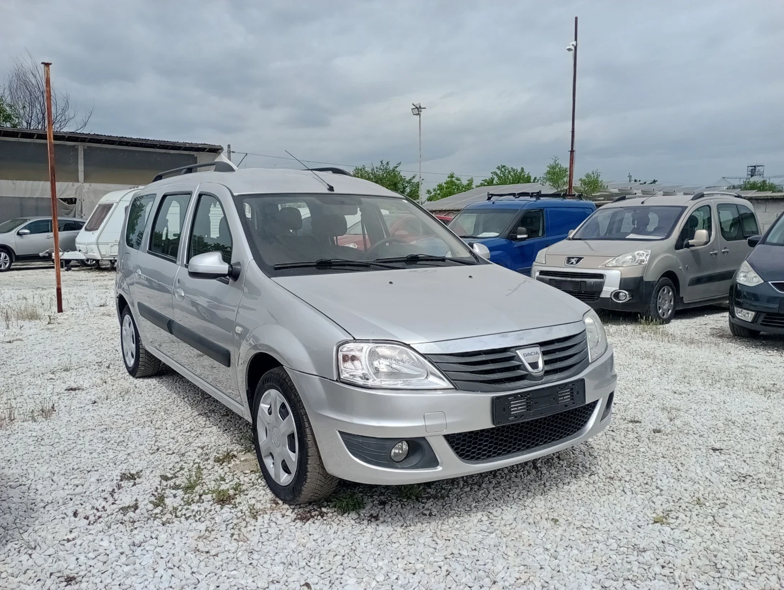 Dacia Logan 1.6, ГАЗ, Италия, Евро 5 - изображение 3