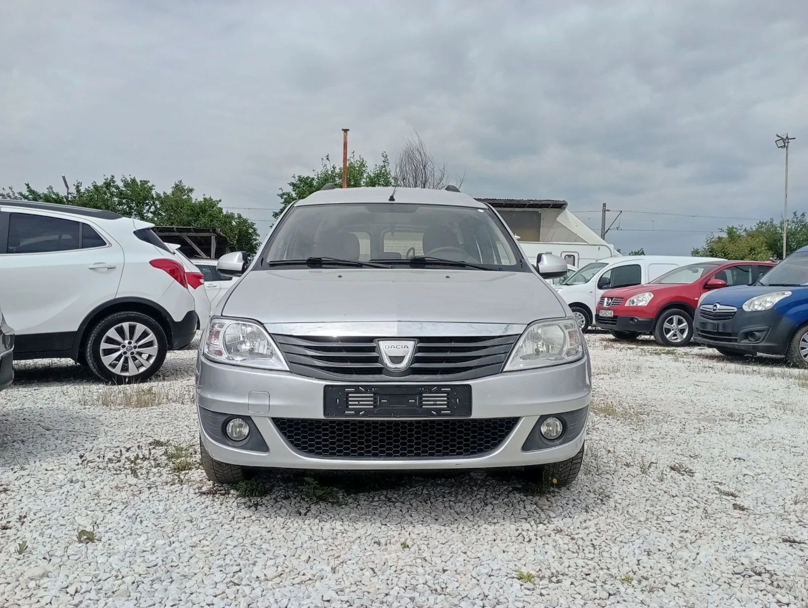 Dacia Logan 1.6, ГАЗ, Италия, Евро 5 - изображение 2