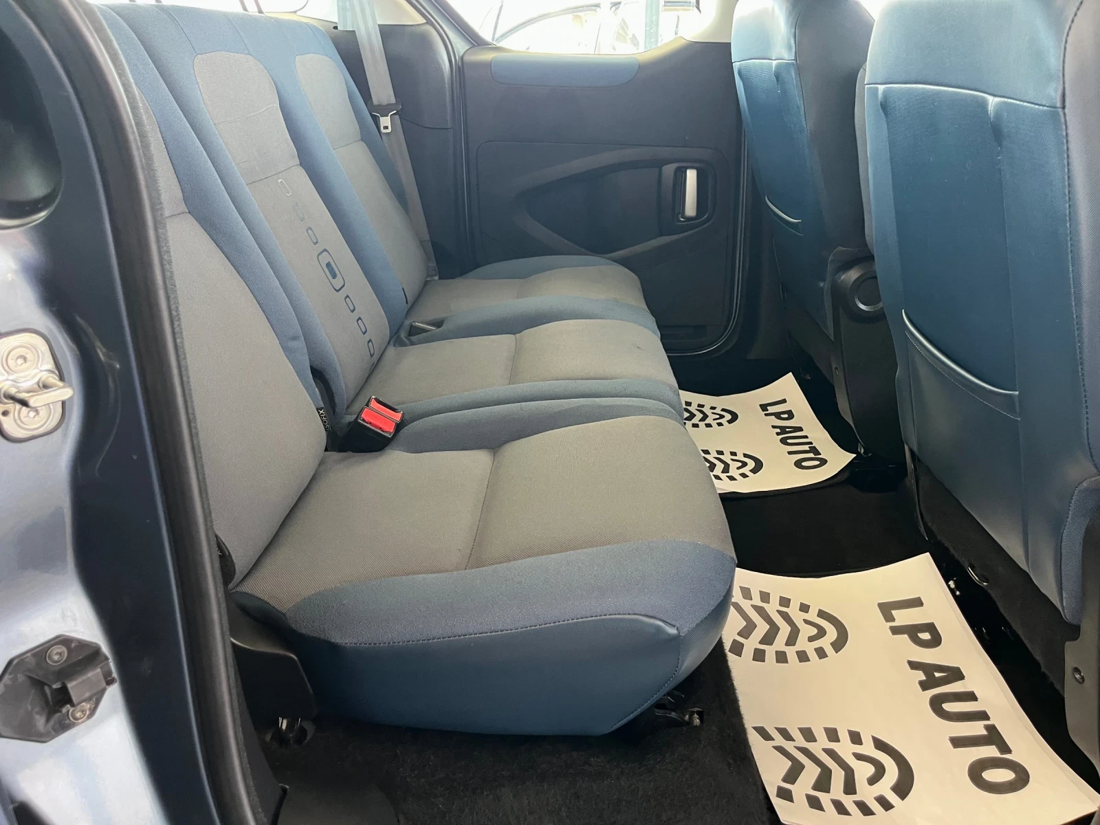Citroen Berlingo 1.6hdi* 90k.c FACELIFT - изображение 9