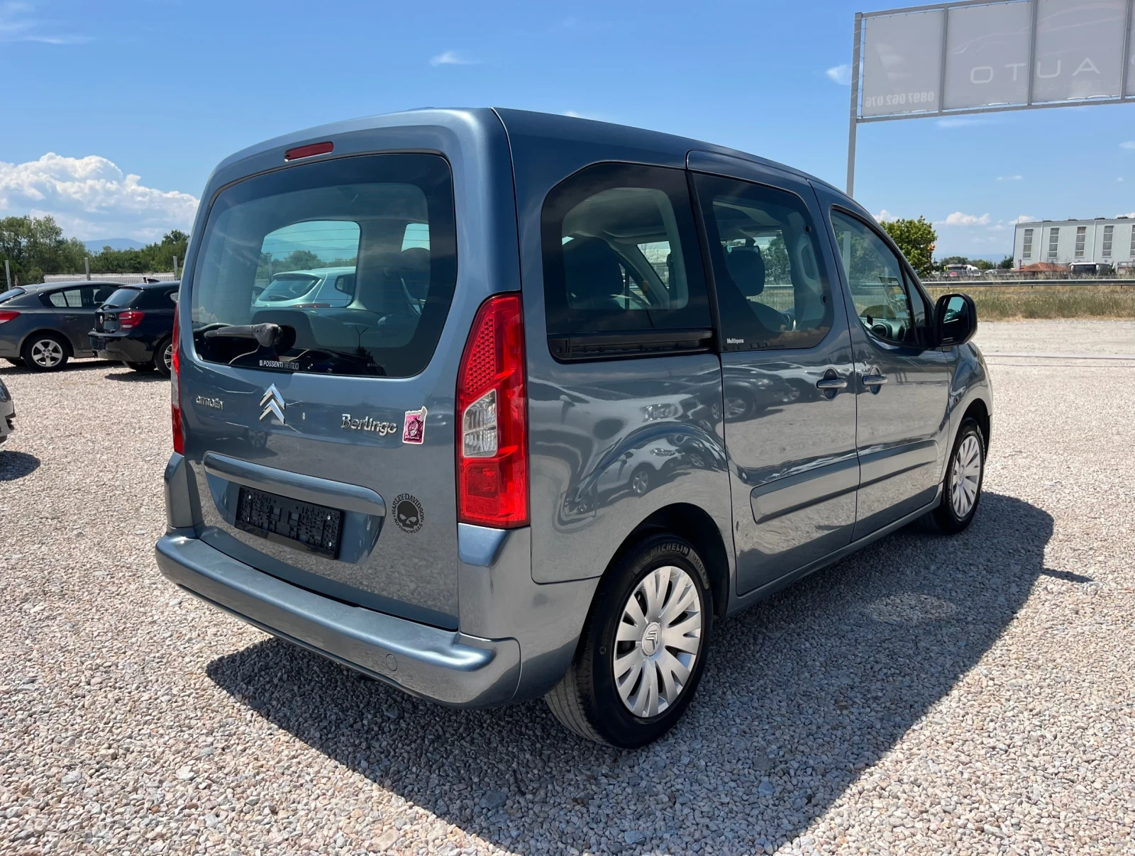 Citroen Berlingo 1.6hdi* 90k.c FACELIFT - изображение 4
