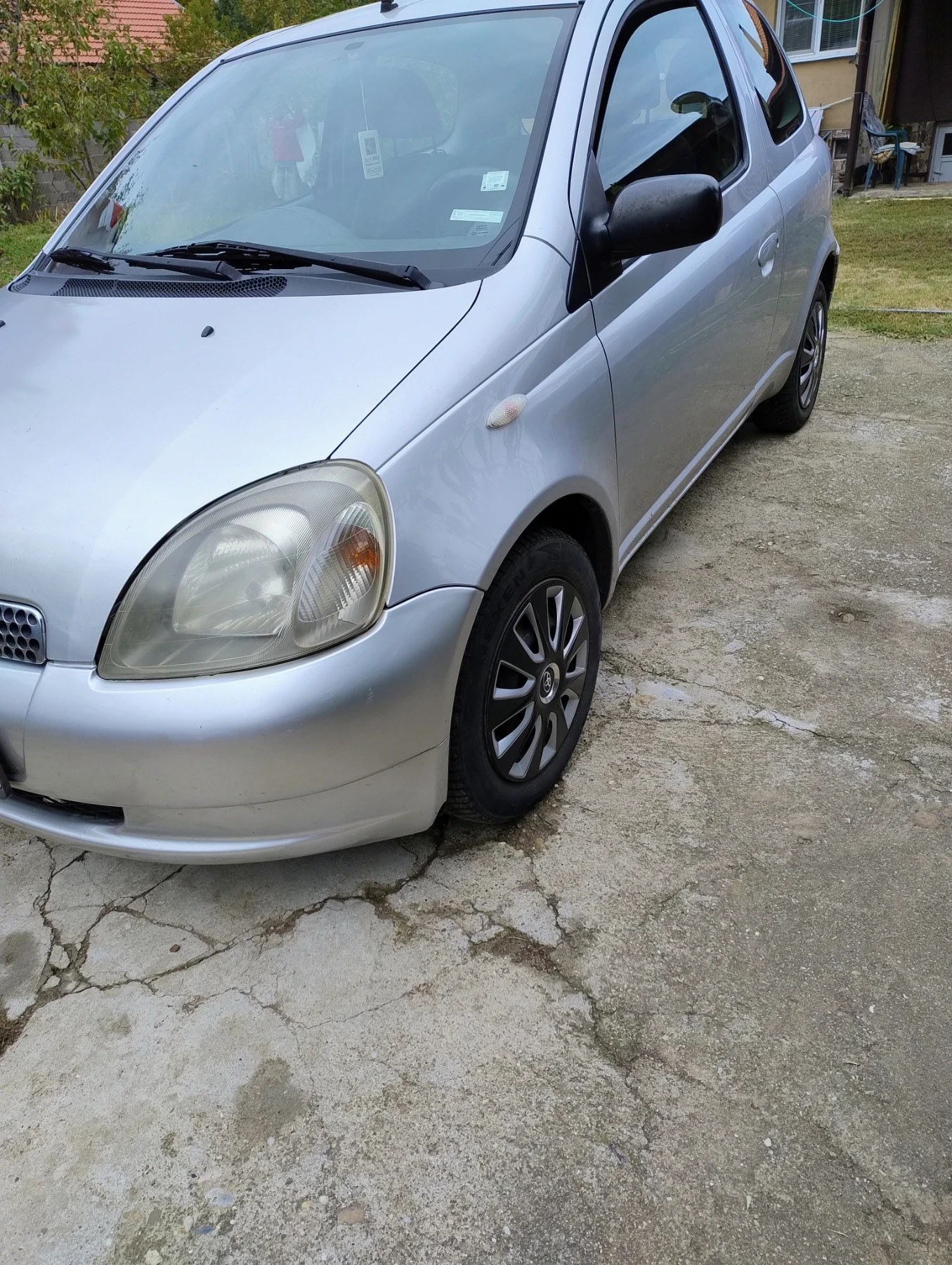 Toyota Yaris  - изображение 4