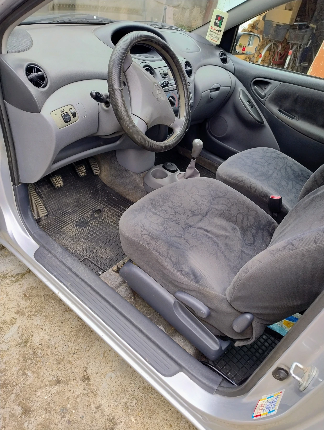 Toyota Yaris  - изображение 5