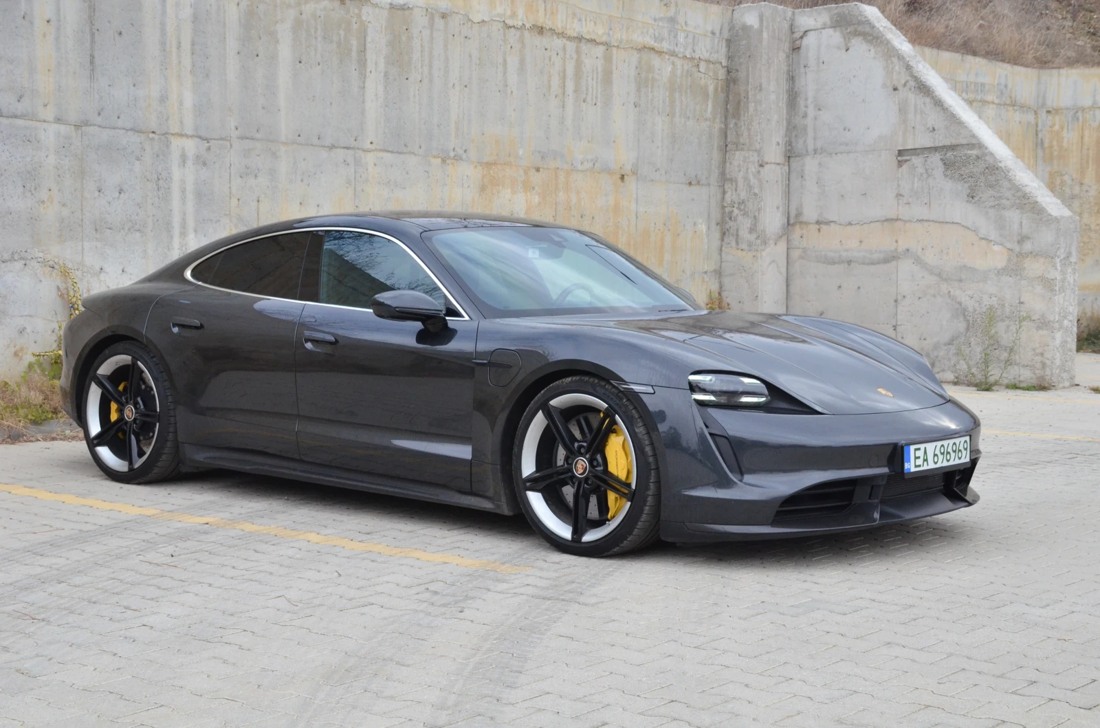 Porsche Taycan Turbo S | Mobile.bg   3
