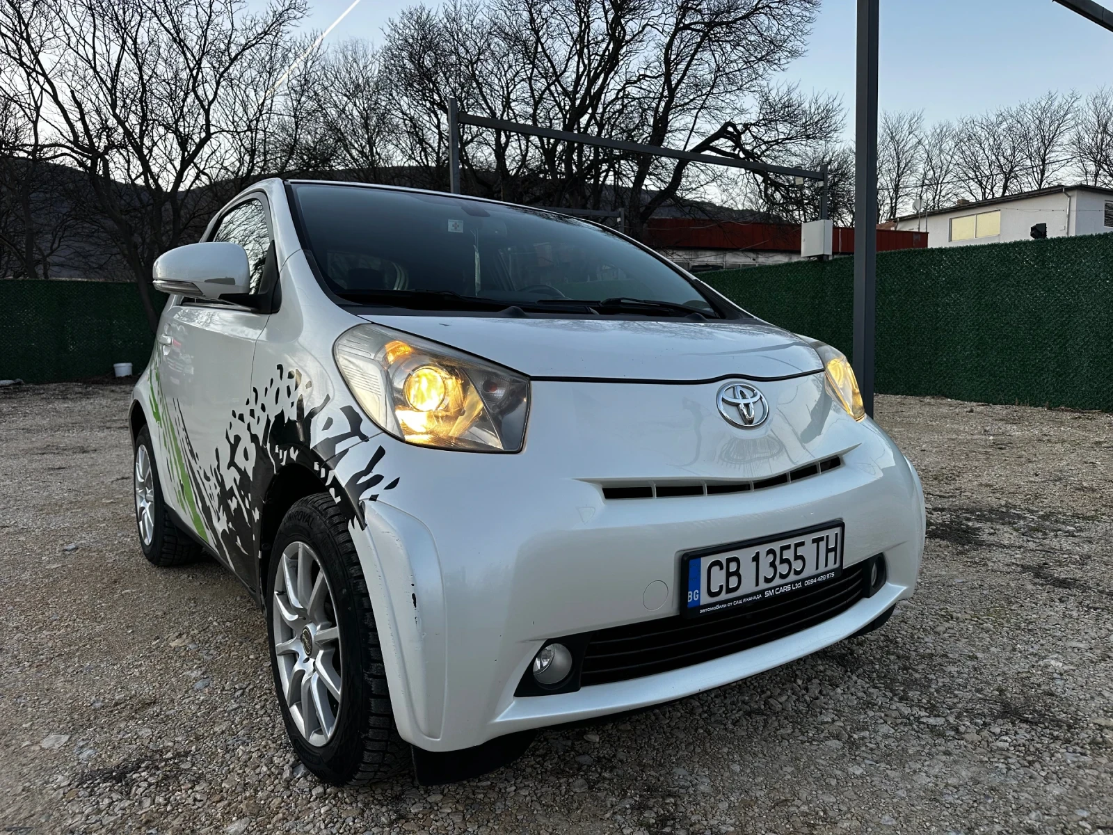 Toyota IQ KeyLessGo/1.0i/Климатроник/125.000км  , снимка 2 - Автомобили и джипове - 53770035